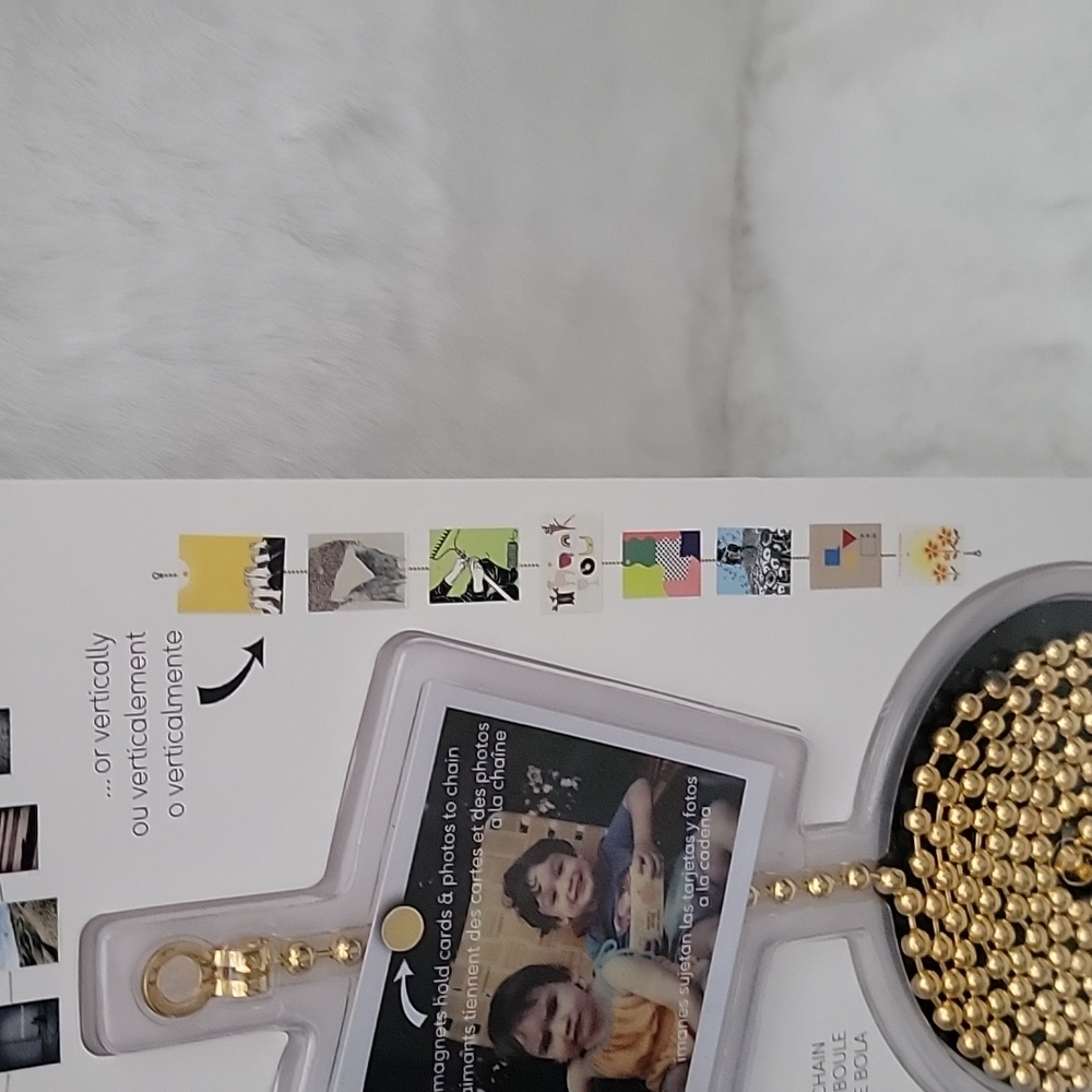 Chained up Chain & Magnet Display - Picture 7 of 9